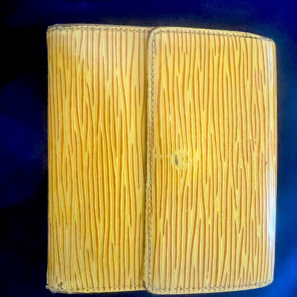 Louis Vuitton Authentic EPI Bi fold wallet yellow